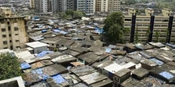 कोरोना की चपेट में आया एशिया का सबसे बड़ा स्लम धारावी