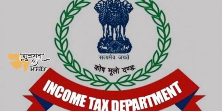 आयकर विभाग ने श्रीनगर और कुपवाड़ा में कई ठिकानों पर छापे मारे