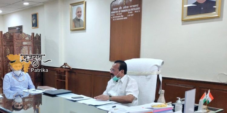 श्री सदानंद गौड़ा ने प्रधानमंत्री भारतीय जन औषधि परियोजना की समीक्षा बैठक की