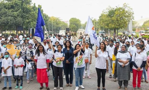 फिट इंडिया मूवमेंट ने एनवाईकेएस के सहयोग से सभी महिलाओं के लिए फिट इंडिया वॉकथॉन का आयोजन किया