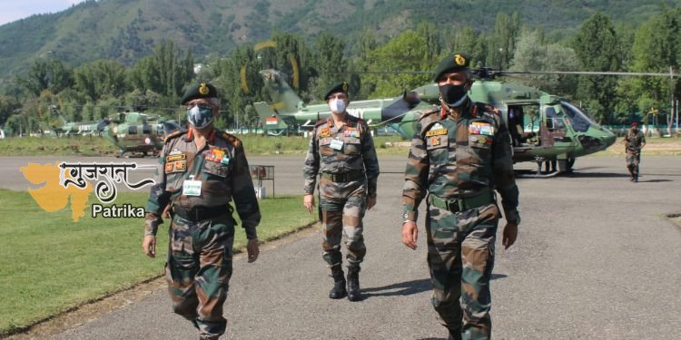 सेना प्रमुख ने कश्मीर घाटी में सुरक्षा की समीक्षा की