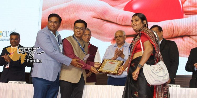 सीएम ने सिम्स अस्पताल अहमदाबाद में 25 से अधिक हृदय प्रत्यारोपण प्राप्तकर्ताओं को सम्मानित किया