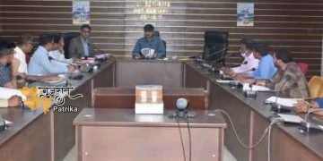 रेजिडेंट अपर कलेक्टर इंद्रजीत सिंह वाला की अध्यक्षता में मेहसाणा जिला सेवासदन में बैंकों के अधिकारियों के साथ बैठक की गयी.