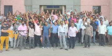 भरूच के जादेश्वर में तुलसीधाम सब्जी मंडी के मुद्दे पर 600 सब्जी उत्पादक व 10 सोसायटी के निवासी इसका सामना कर रहे हैं.