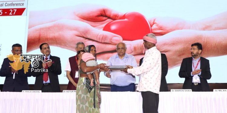 गुजरात के मुख्यमंत्री ने अहमदाबाद के CIMS अस्पताल में हृदय प्रत्यारोपण दाता परिवारों और प्राप्तकर्ताओं को सम्मानित किया