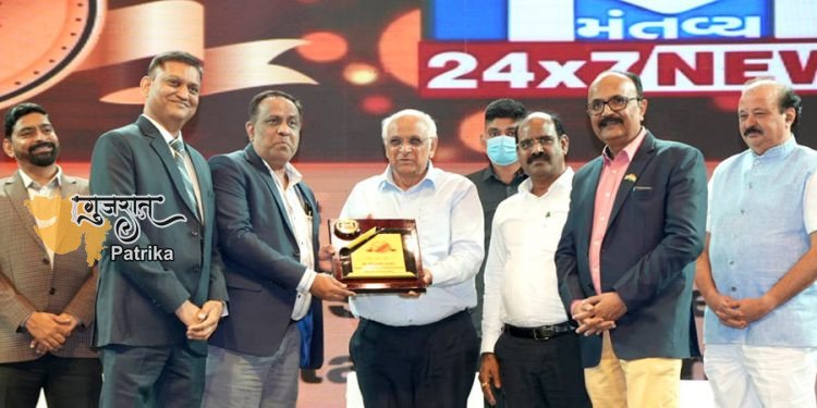 मांटव्य न्यूज चैनल द्वारा आयोजित ‘गुजरात गौरव 2022’ पुरस्कार समारोह में मुख्यमंत्री की प्रेरक उपस्थिति