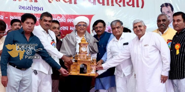 राज्य सरकार प्रधानमंत्री के सौना साथ-सौना विकास-सौना विश्वास के मंत्र को साकार कर किसी भी समाज के विकास में प्रधानमंत्री के साथ रहने के लिए कटिबद्ध है।