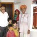गुजरात के मुख्यमंत्री ने राजकोट में खानाबदोश लोगों के लिए मकान दान किए