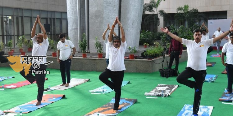 पंजाब नैशनल बैंक ने मनाया 8वां अंतरराष्ट्रीय योग दिवस