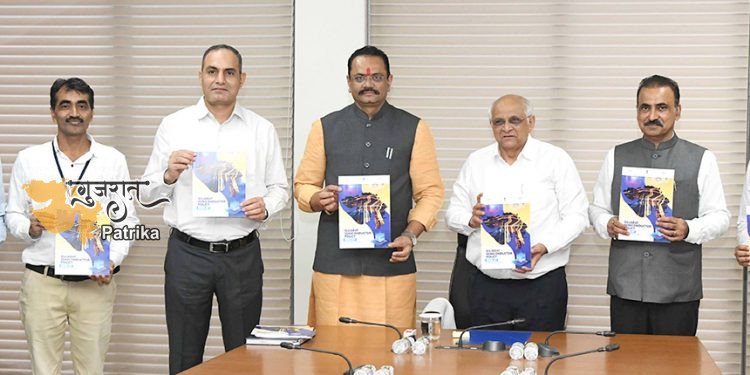 मुख्यमंत्री श्री भूपेंद्रभाई पटेल ने गुजरात में चिप निर्माण क्षेत्र में निवेश आकर्षित करने के लिए “गुजरात सेमीकंडक्टर नीति” की घोषणा की।