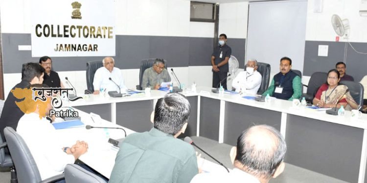 मुख्यमंत्री ने जामनगर जिले के पदाधिकारियों एवं उच्चाधिकारियों के साथ बैठक कर ढेलेदार चर्म रोगों की स्थिति की समीक्षा की