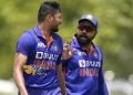 Asia Cup: पाकिस्तान के खिलाफ मैच से पहले बढ़ी भारत की मुश्किल, तेज गेंदबाज को हुआ वायरल फीवर