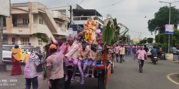 बारडोली : विश्वकर्मा जयंती व विघटन यात्रा का रंगारंग कार्यक्रम हुआ