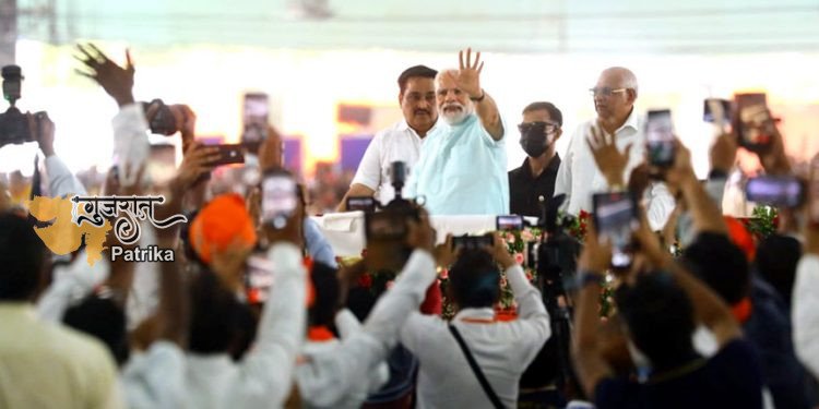 सूरत शहर और जिला रु. प्रधानमंत्री श्री नरेन्द्र मोदी 3472 करोड़ के 59 विकास कार्यों का उपहार दे रहे हैं