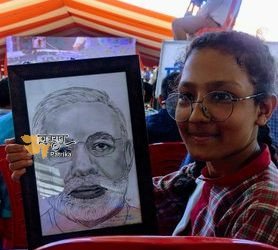 प्रधानमंत्री ने अपनी बिलासपुर रैली में छात्रों की रचनात्मक कलाकृतियों की सराहना की