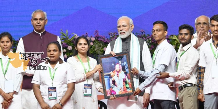 प्रधान मंत्री श्री नरेंद्रभाई मोदी ने देश के सबसे बड़े स्कूली शिक्षा मिशन स्कूल ऑफ एक्सीलेंस का शुभारंभ किया