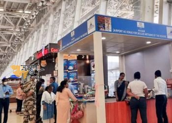 प्रमुख हवाई अड्डों पर पीक आवर्स के दौरान होने वाली भीड़भाड़ की समीक्षा