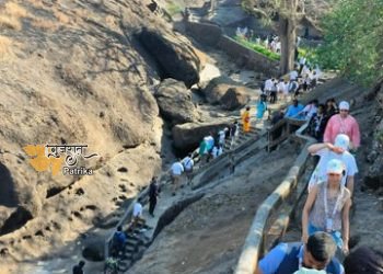 जी-20 के प्रतिनिधियों ने मुंबई में कन्हेरी गुफाओं का दौरा किया