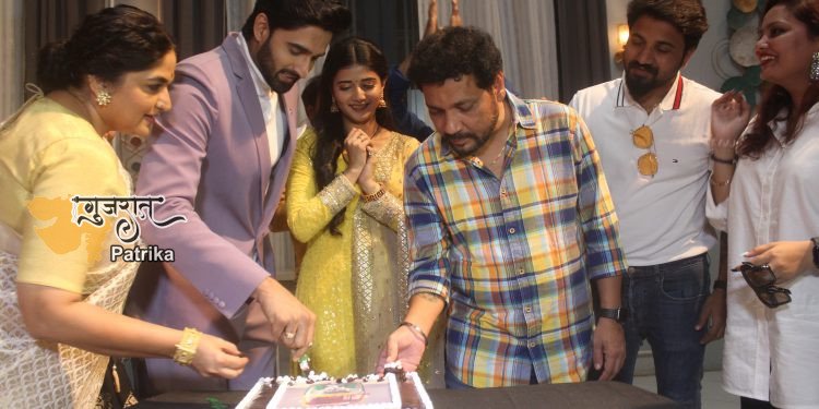 कलर्स के शो ‘सावी की सवारी’ ने 100 एपिसोड्स पूरे किये! पूरी टीम ने बड़ी धूमधाम से इस उपलब्धि का जश्न मनाया!