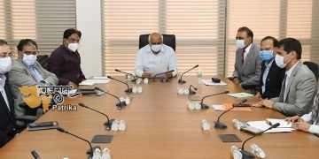 गुजरात में संभावित कोरोना लहर का सामना करने के लिए स्वास्थ्य व्यवस्था तैयार मुख्यमंत्री श्री भूपेंद्र पटेल की अध्यक्षता में हुई उच्च स्तरीय समीक्षा बैठक