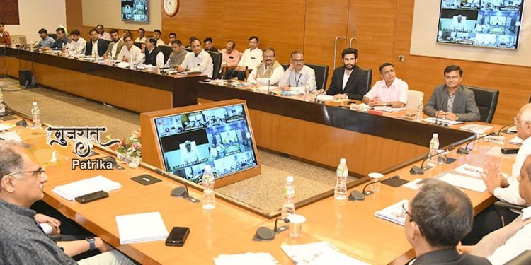प्रधानमंत्री के विकसित भारत के नाम पर राज्य के ग्रामीण-तालुका-जिला क्षेत्रों को विकसित गुजरात से आगे रखने का मुख्यमंत्री का आह्वान
