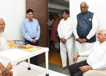 जैनाचार्य श्री रत्नसुन्दरेश्वरजी महाराज साहिब से मुख्यमंत्री श्री भूपेन्द्र पटेल की सौजन्य भेंट
