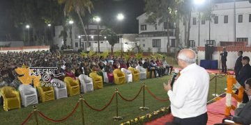 मुख्यमंत्री ने गुजरात के वर्ग-4 के कार्यकर्ताओं से सीधा संवाद किया और स्नेहपूर्ण भोज किया