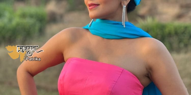 कलर्स पर एकता कपूर के आगामी शो ‘बेकाबू’ में मोनालिसा का रेट्रो मेकओवर चुराएगा दर्शकों का दिल