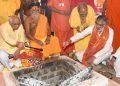 विश्व कल्याण के लिए द्वारका में हो रहा श्री लक्ष्मी नारायण नवकुंडी महायज्ञ, मुख्यमंत्री ने दिया प्रसाद