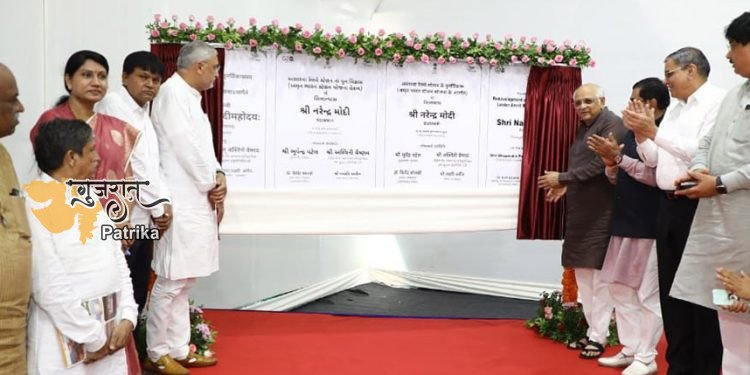 प्रधानमंत्री श्री नरेन्द्र भाई के दूरदर्शी नेतृत्व में रेल सेवाएं देश में संस्कृति, पर्यटन और तीर्थाटन को जोड़ने वाला परिवहन का महत्वपूर्ण साधन बन गई हैं: मुख्यमंत्री श्री