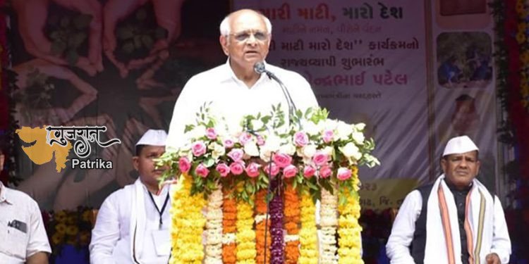 गुजरात के मुख्यमंत्री ने ‘शिलाफल्कम’ का अनावरण किया और गुंसाडा से राज्यव्यापी ‘मेरी माटी मेरा देश’ अभियान की शुरुआत की