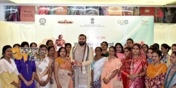 महिला कारीगरों ने केवीआईसी के अध्यक्ष के साथ रक्षाबंधन का त्योहार मनाया