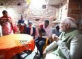 प्रधानमंत्री उज्ज्वला योजना की 10 करोड़वीं लाभार्थी के घर पहुंचे