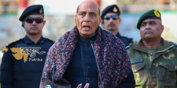 रक्षा मंत्री ने जम्मू-कश्मीर के सीमावर्ती क्षेत्रों का दौरा किया, नियंत्रण रेखा पर सुरक्षा स्थिति की समीक्षा की
