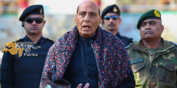 रक्षा मंत्री ने जम्मू-कश्मीर के सीमावर्ती क्षेत्रों का दौरा किया, नियंत्रण रेखा पर सुरक्षा स्थिति की समीक्षा की