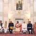 भारत के राष्ट्रपति भारत रत्न प्रदान करते हैं