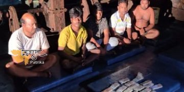 भारतीय तट रक्षक ने महाराष्ट्र तट के पास कथित तौर पर डीजल तस्करी में शामिल एक भारतीय मछली पकड़ने वाली नाव को अनधिकृत नकदी के साथ पकड़ा है
