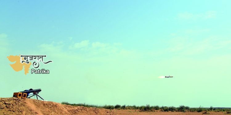 डीआरडीओ और भारतीय सेना ने स्वदेशी मैन पोर्टेबल एंटी-टैंक गाइडेड मिसाइल वेपन सिस्टम का सफल परीक्षण किया