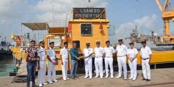 छठे गोलाबारूद सह टारपीडो सह मिसाइल बजरा, एलएसएएम 20 (यार्ड 130) की डिलीवरी