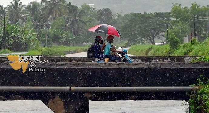 दक्षिण-पश्चिम मानसून केरल में दस्तक दे चुका है और पूर्वोत्तर भारत के अधिकांश भागों में आगे बढ़ चुका है