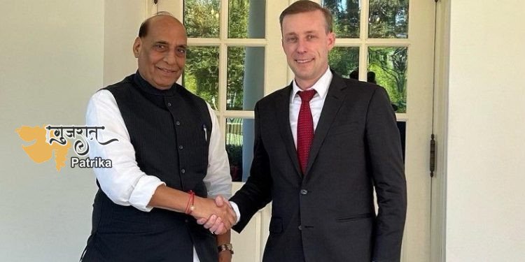 रक्षा मंत्री श्री राजनाथ सिंह ने वाशिंगटन डीसी में अमेरिकी रक्षा कंपनियों के वरिष्ठ नेतृत्व के साथ बातचीत की