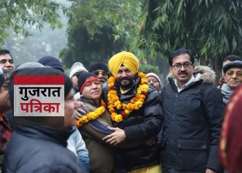 जितेंद्र सिंह शंटी ने पदयात्रा करके बिहारी कॉलोनी के लोगों से मुलाकात की।